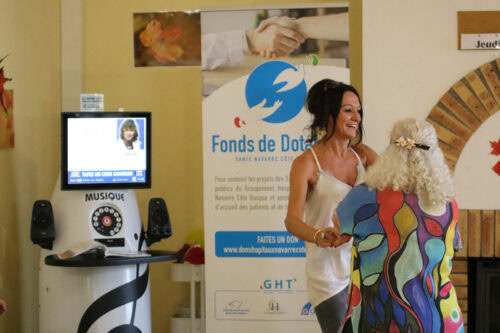 Inauguration de la borne mélo pour le plus grand bonheur des résidents de l&rsquo;EHPAD Argia à Bayonne