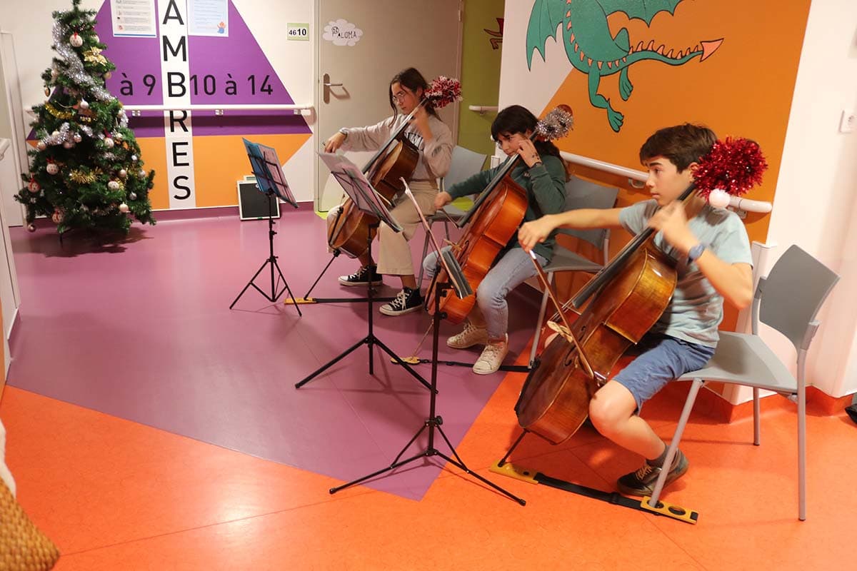 Musique « au pied du lit du patient » : les violoncelles sont revenus à l&rsquo;hôpital le 1er et le 8 décembre