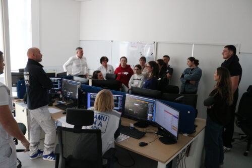 Terrains d’engagement : une immersion citoyenne au cœur du SAMU