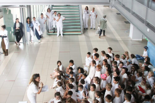 La chorale de l’école Maurice OHANA en représentation au CHCB